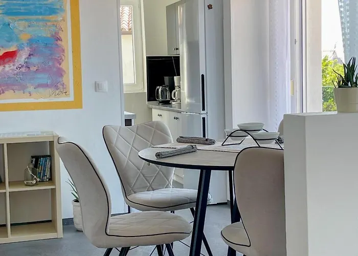 Ska Διαμέρισμα Πούλα