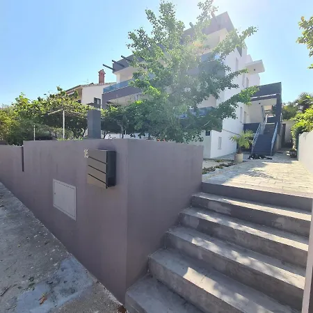 Apartment Ska *